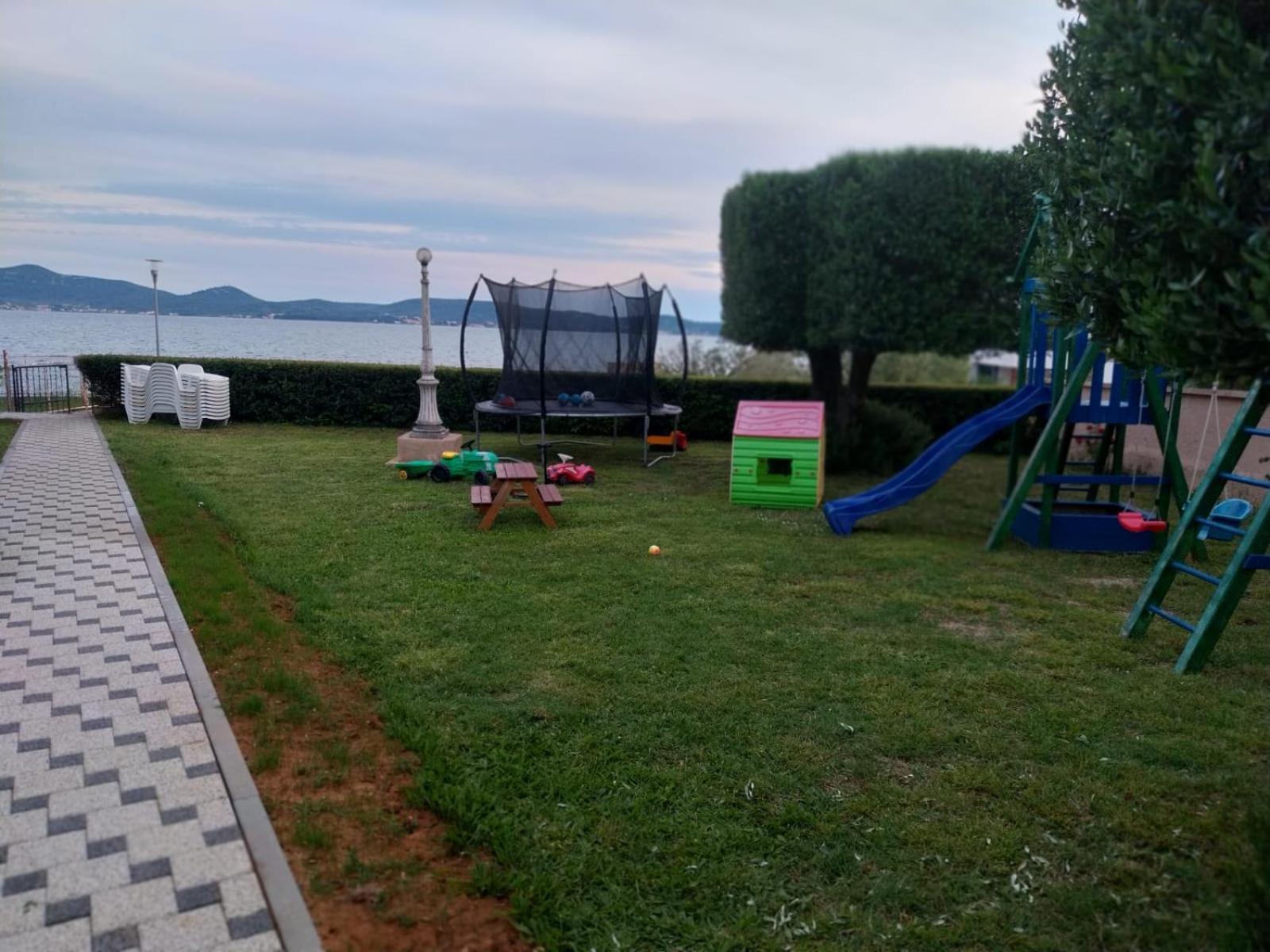 Apartments Becky On A Sandy Beach Without Crowd Sukošan 外观 照片