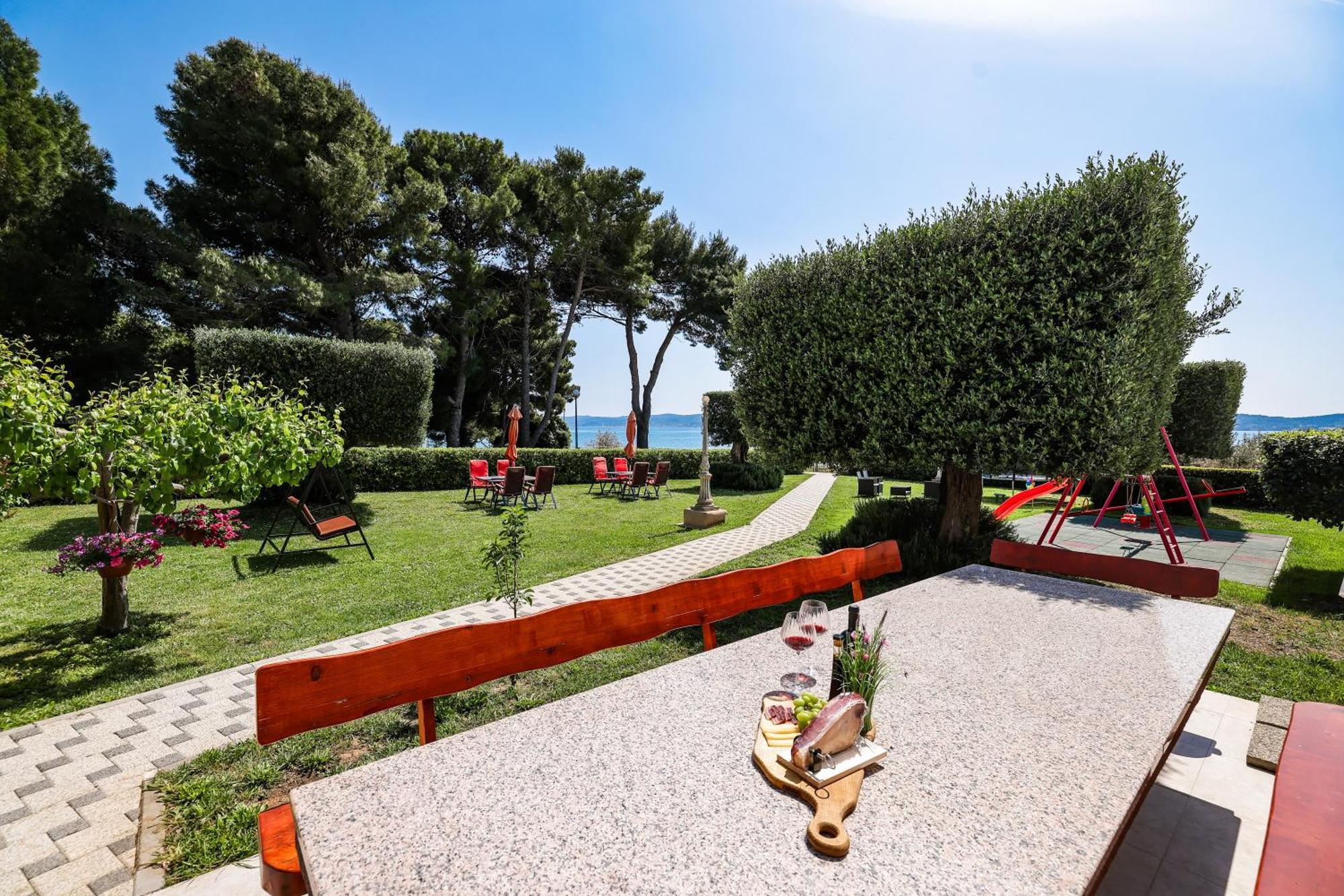 Apartments Becky On A Sandy Beach Without Crowd Sukošan 外观 照片