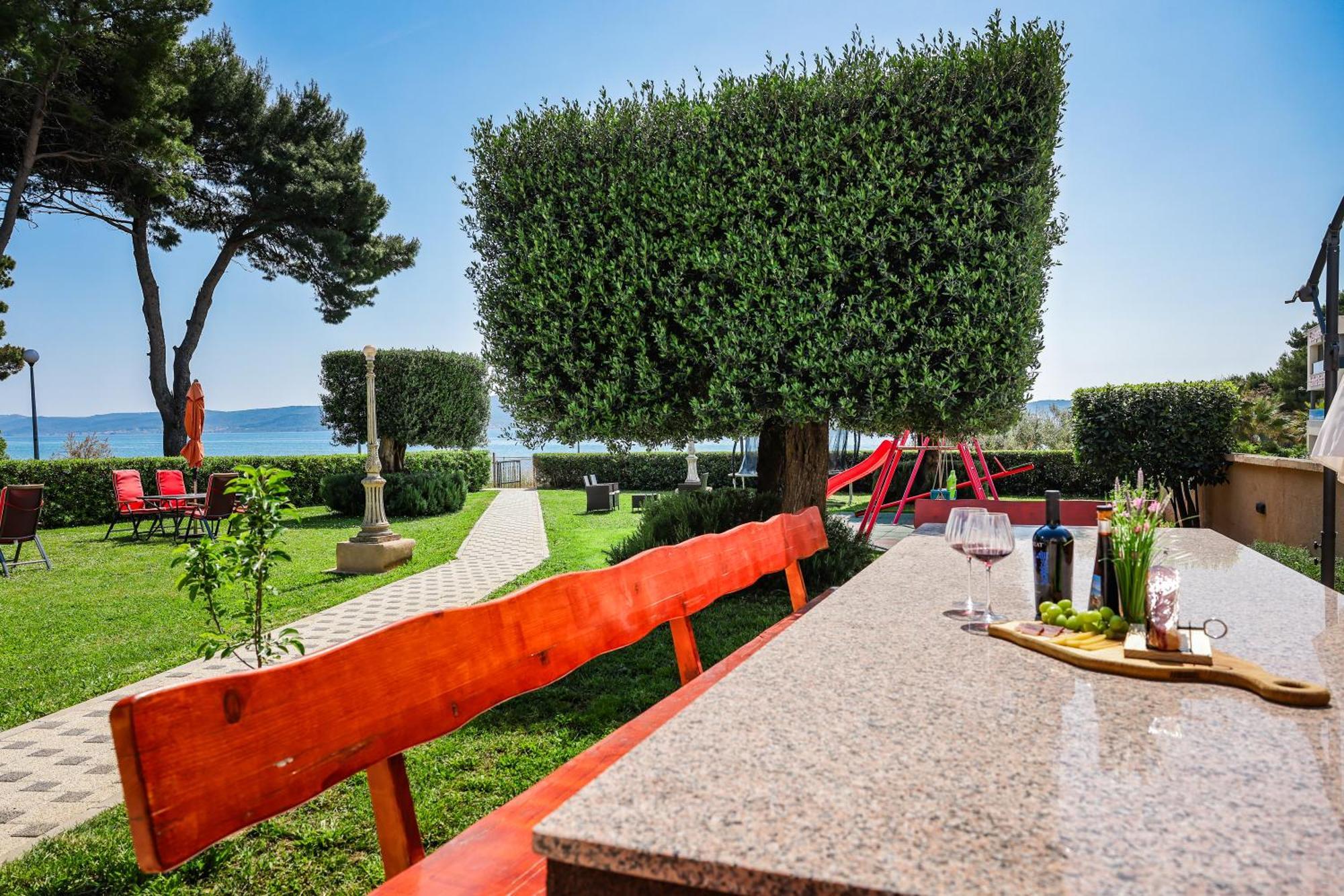 Apartments Becky On A Sandy Beach Without Crowd Sukošan 外观 照片